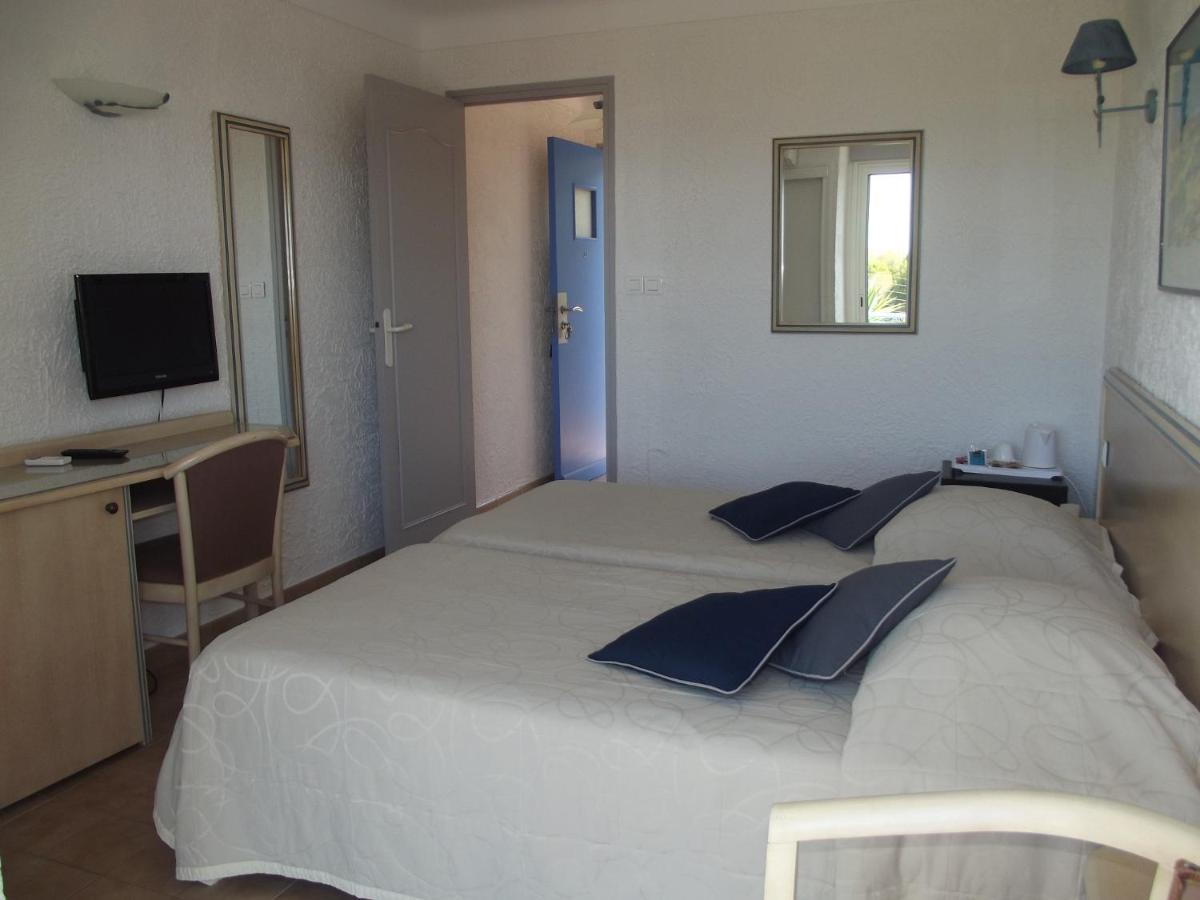 לס איסאמברה Hotel La Quietude מראה חיצוני תמונה