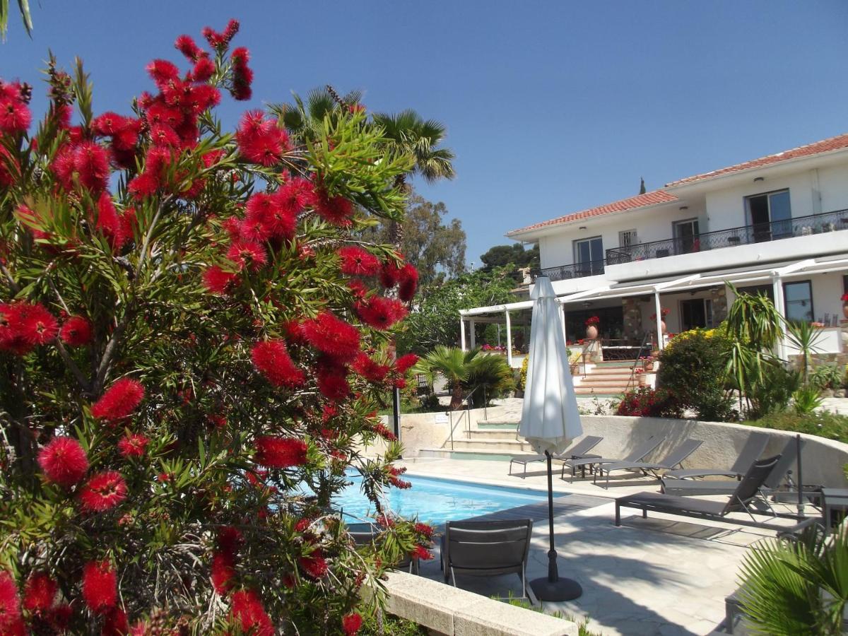 לס איסאמברה Hotel La Quietude מראה חיצוני תמונה