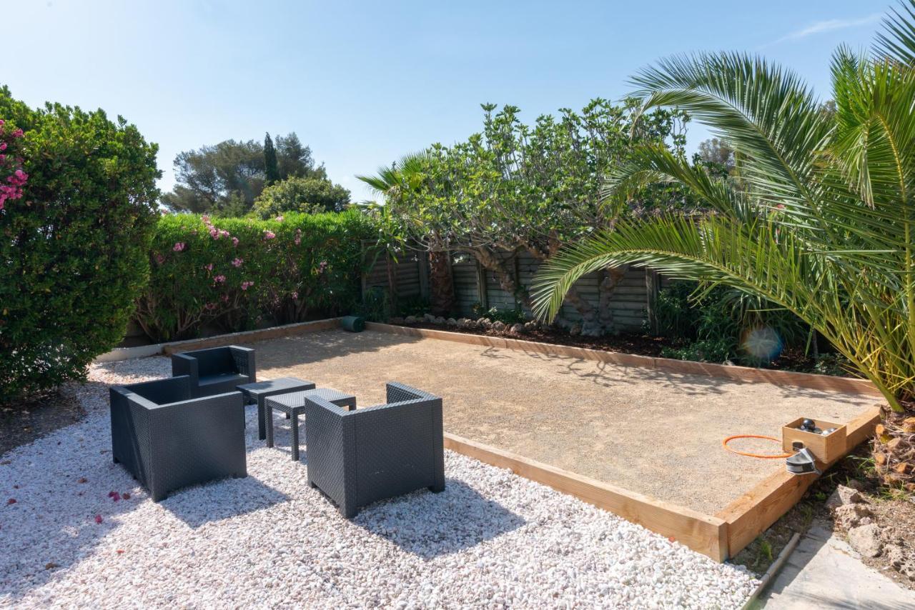 לס איסאמברה Hotel La Quietude מראה חיצוני תמונה