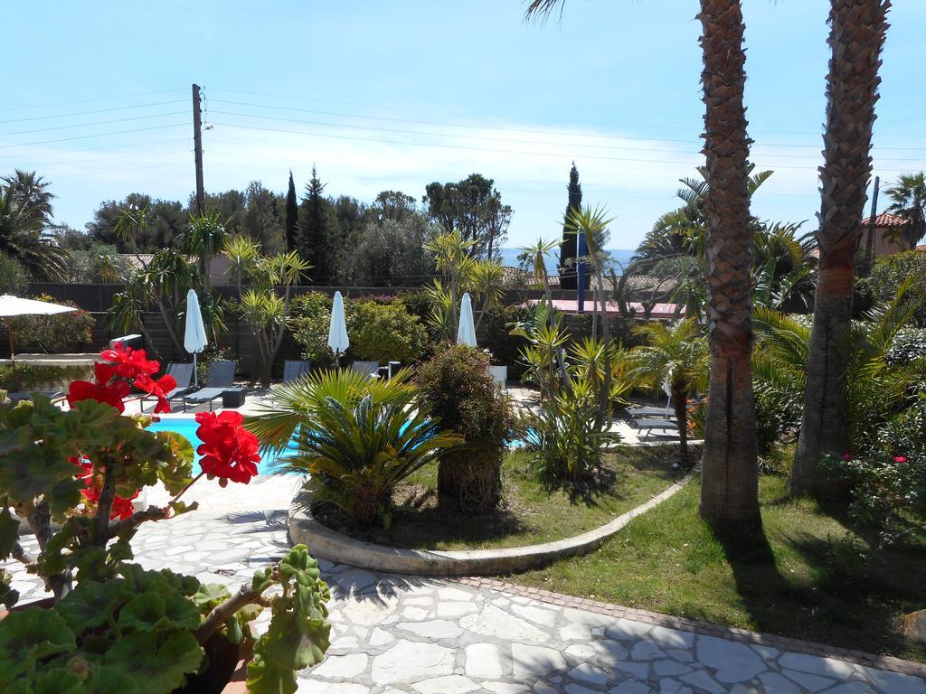 לס איסאמברה Hotel La Quietude מראה חיצוני תמונה