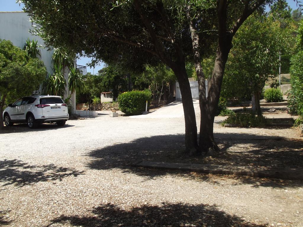לס איסאמברה Hotel La Quietude מראה חיצוני תמונה