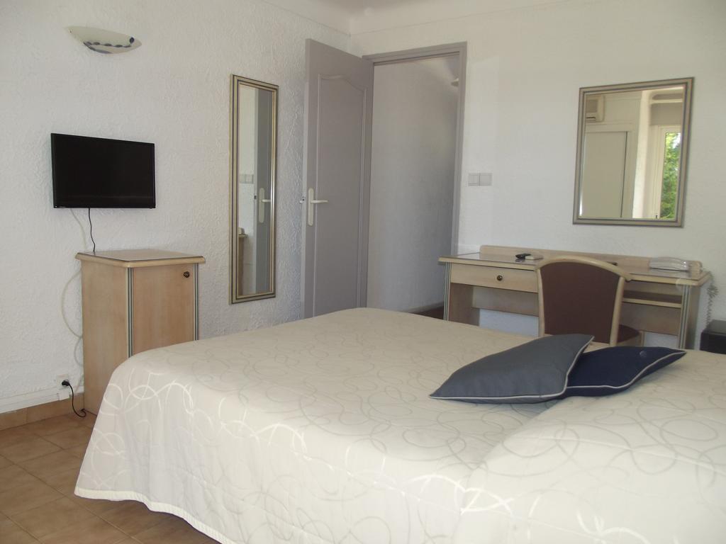 לס איסאמברה Hotel La Quietude מראה חיצוני תמונה