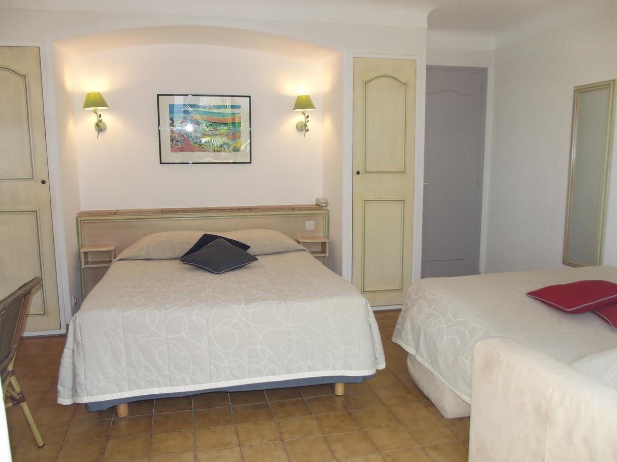 לס איסאמברה Hotel La Quietude מראה חיצוני תמונה